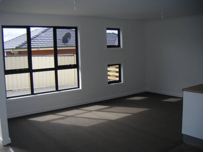 Brand New and Spotless Picture 2