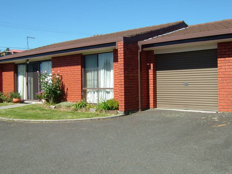 Spacious Unit Picture 1