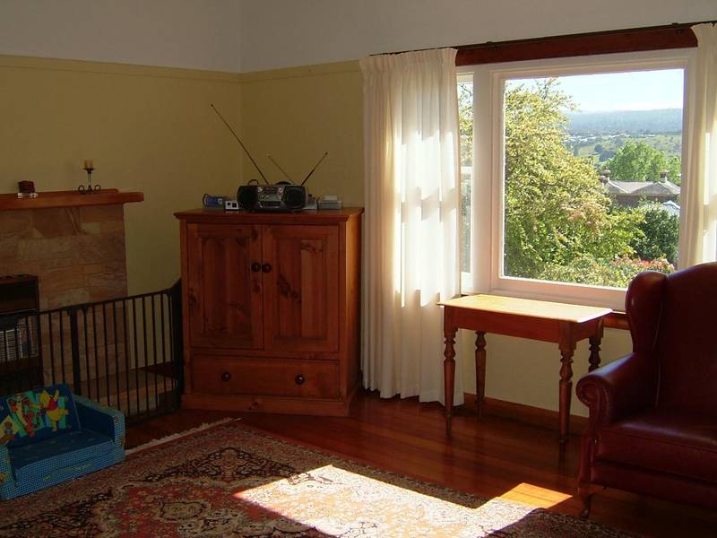 Great Property in a Great Suburb Picture 2