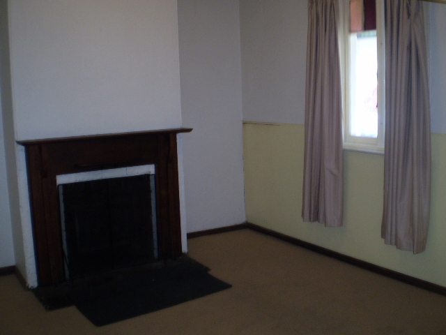 Beautiful Cottage in the Country Town of Longford Picture 3