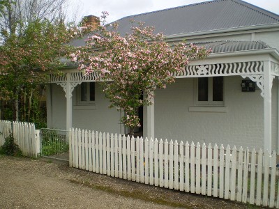 Beautiful Cottage in the Country Town of Longford Picture Beautiful Cottage in the Country Town of Longford Picture
