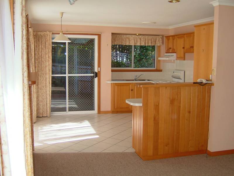 NEAT & COMFORTABLE LIVING! Picture 2