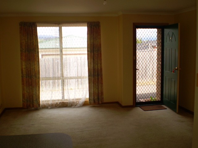 Beautiful Unit In a Peaceful & Quiet Area Picture 3