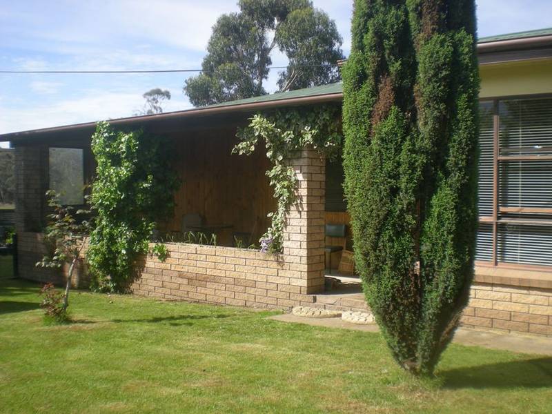 REDUCED AND MUST BE SOLD!! Picture 1