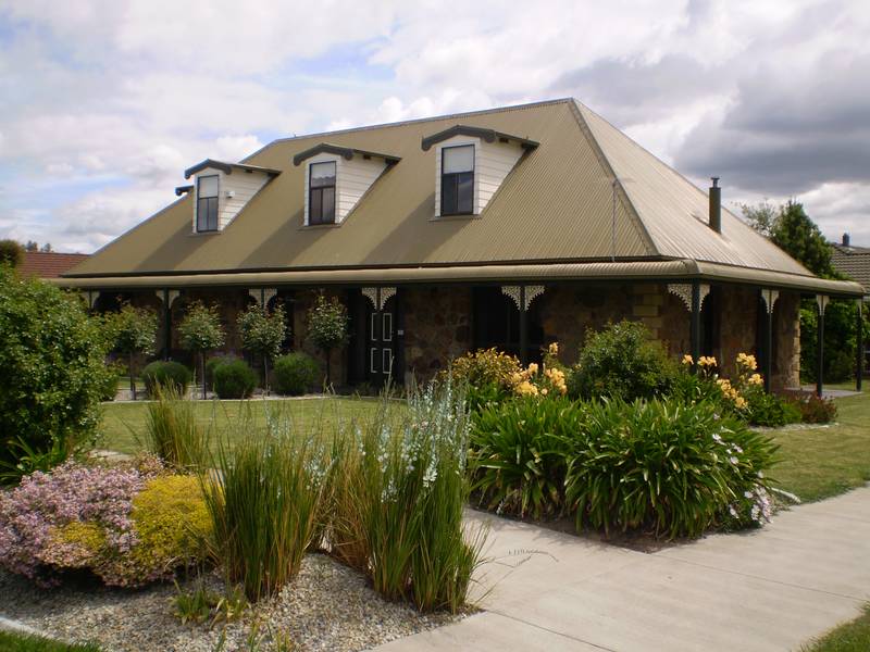 An Absolutely Immaculate Home Picture 1