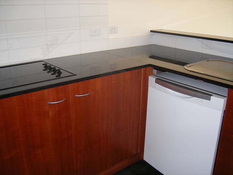 City Living At It's Finest! Picture 3