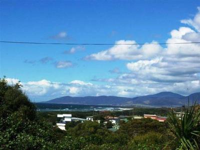 Surf and Turf Beaumaris Picture