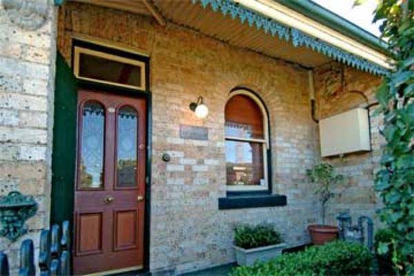 FANTASTIC COTTAGE Picture 1