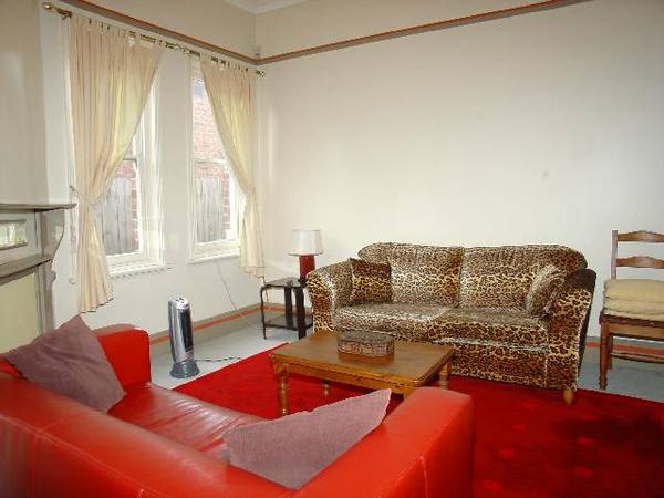 CHARM, CHARACTER AND CONVENIENCE Picture 2