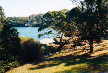 RENOVATED UNIT IN WATERFRONT POSITION Picture 1