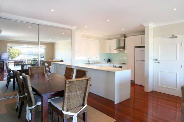 HARBOUR BRIDGE, CITY & WATER VIEWS Picture 2