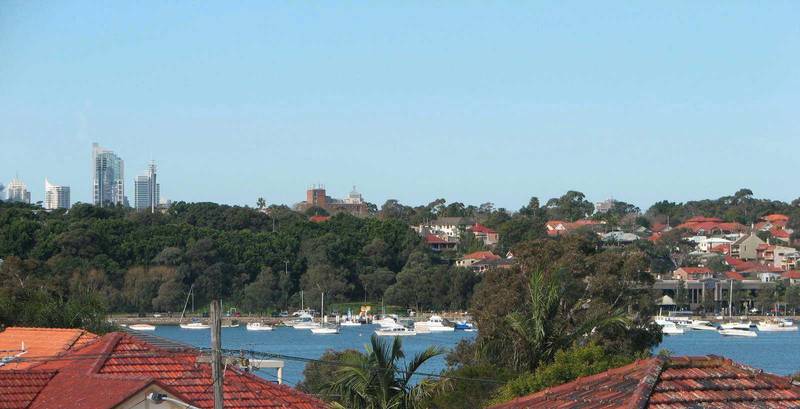 SOLID 'ART DECO' BUNGALOW Picture SOLID 'ART DECO' BUNGALOW Picture