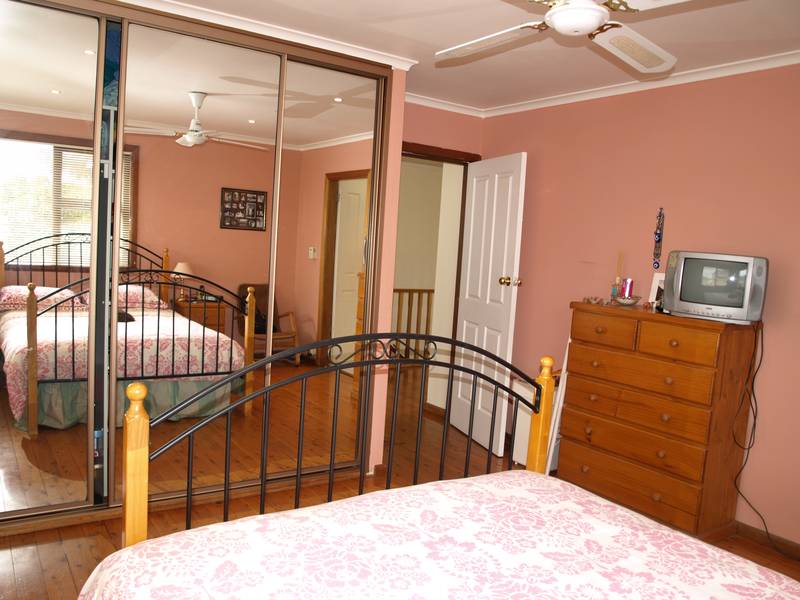 FAMILY LIVING PLUS LOCATION Picture 3