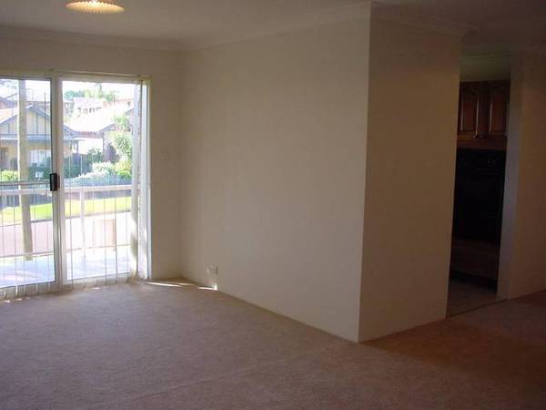 QUIET CONVENIENT LOCATION! Picture 2