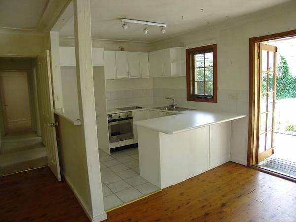 SUNNY COTTAGE Picture SUNNY COTTAGE Picture