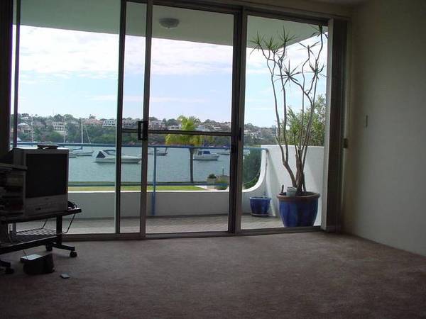 ABSOLUTE WATERFRONT LIVING Picture 1