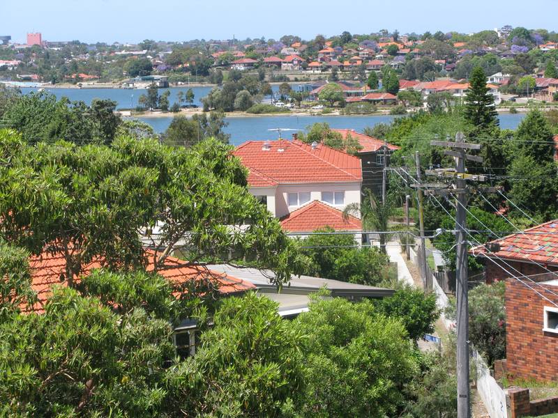 LAND VALUE - PRIME LOCATION Picture 3