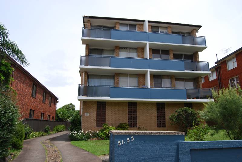 CONVENIENT ONE BEDROOM Picture 2