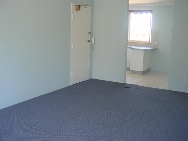 TOP FLOOR PANORAMA! Picture