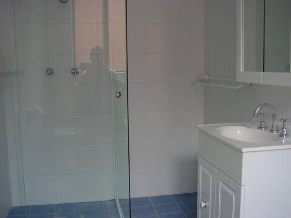 REDUCED TO LEASE! Picture