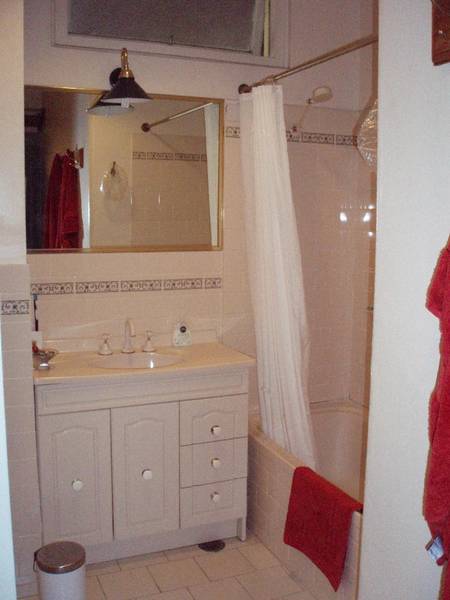 CHARM YOU CAN LIVE IN! Picture 3