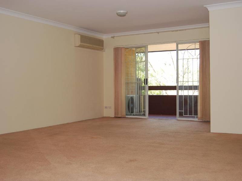 PRIVACY INSIDE & OUT! Picture PRIVACY INSIDE & OUT! Picture