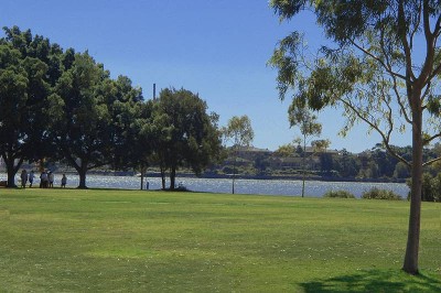 DESIRABLE WATERFRONT RESERVE LOCATION Picture