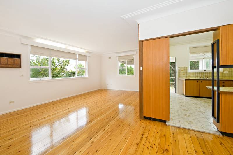 OPPORTUNITY KNOCKS! Picture 3