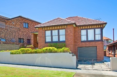 BEAUTIFUL BUNGALOW! Picture