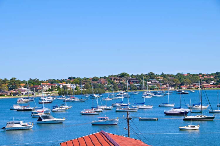 PICTURESCQUE WATERVIEWS Picture 1