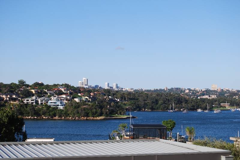 SWEEPING HARBOUR VIEWS Picture 1