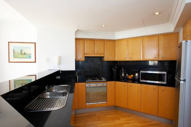 MOVE UP TO THE PENTHOUSE! Picture 2