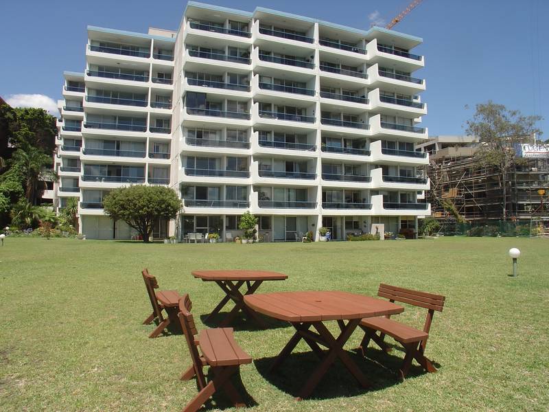 LIKE A RESORT! Picture 2