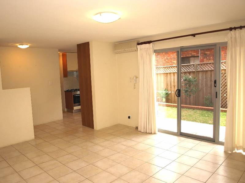 QUALITY TOWNHOUSE LIVING Picture 2