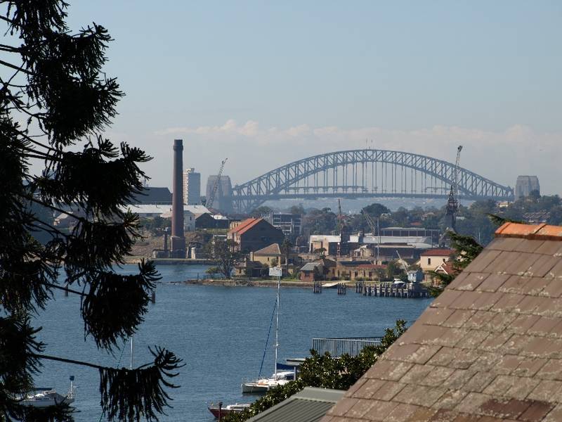 WATER AND BRIDGE VIEWS Picture 3