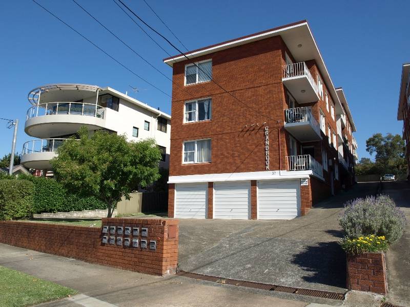 BUDGET STARTER IN PRIME LOCATION Picture 2