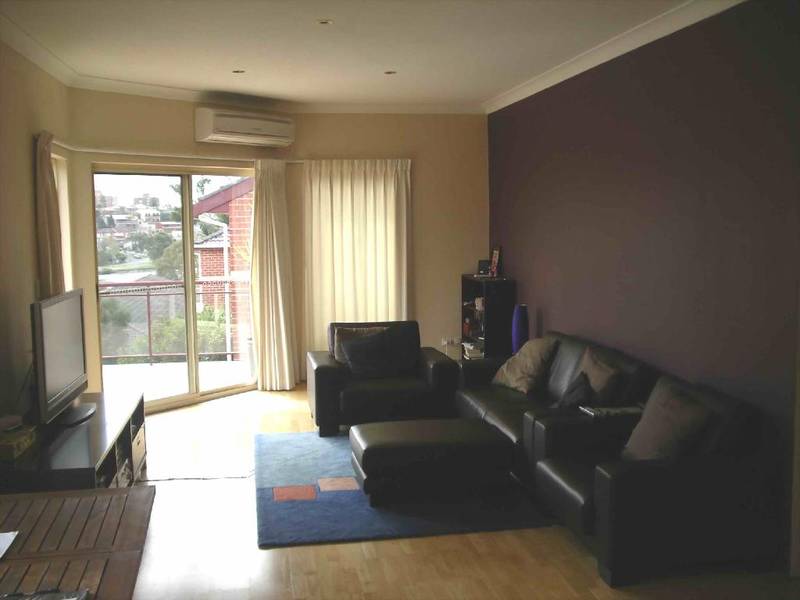 TO SEE IT IS TO LOVE IT! Picture 3