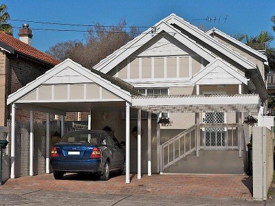 Superior Quality Living Picture