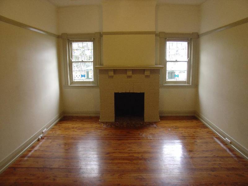 LETS RAP ABOUT ROOM! Picture 2