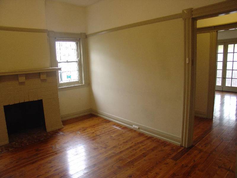 LETS RAP ABOUT ROOM! Picture 3