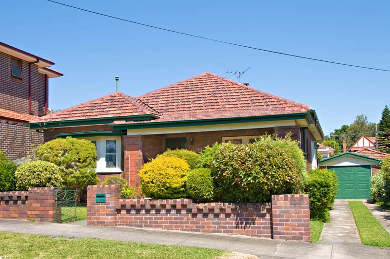 IRRESISTIBLE ART DECO CHARM Picture 1