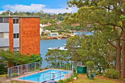 WATERFRONT DELIGHT! Picture