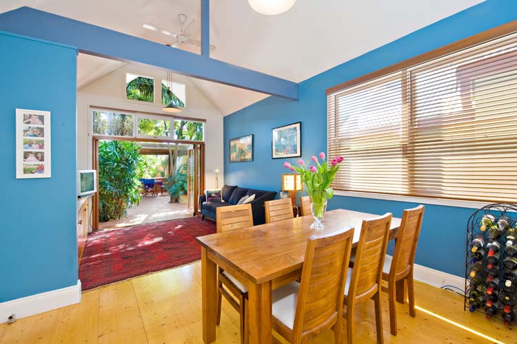 STYLISH LIVING WITH RETREAT Picture 1