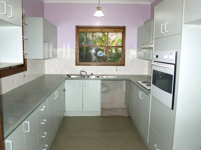 AUCTION TODAY 10AM Picture 3