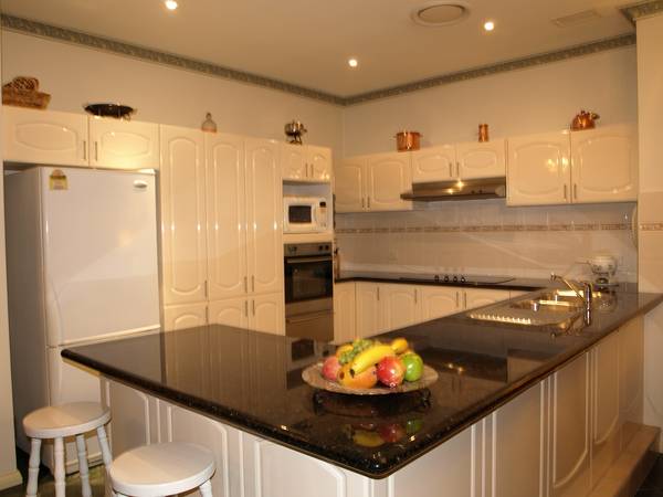 WATERFRONT RESERVE - POSITION, POSITION, POSITION! Picture 3