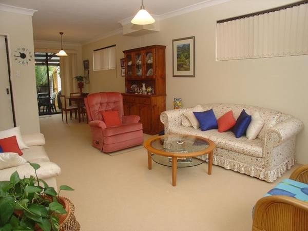 IMMACULATE PRESENTATION Picture 1