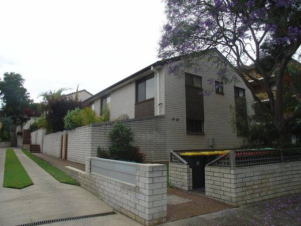 IMMACULATE PRESENTATION Picture 2