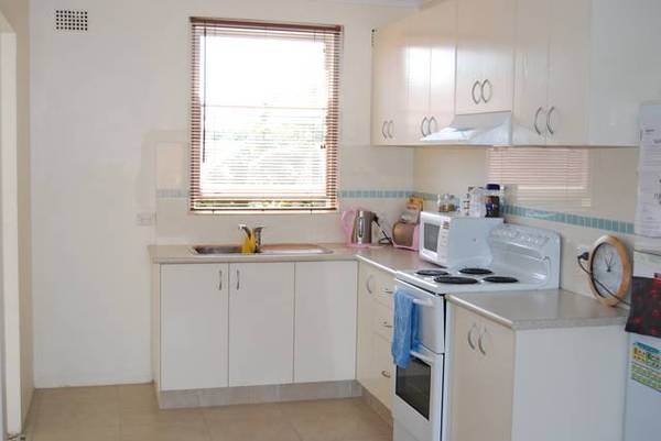 SOUTH STREET LOCATION Picture 1