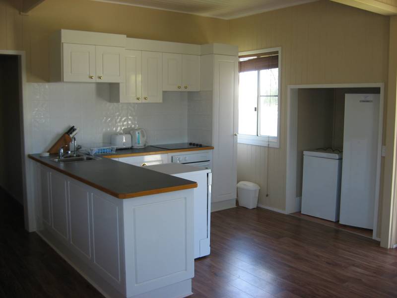 3 Bedroom House - Main Street Picture