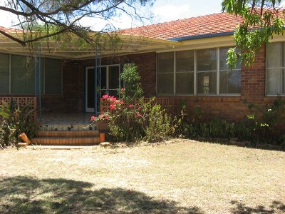 Country Homestead Picture